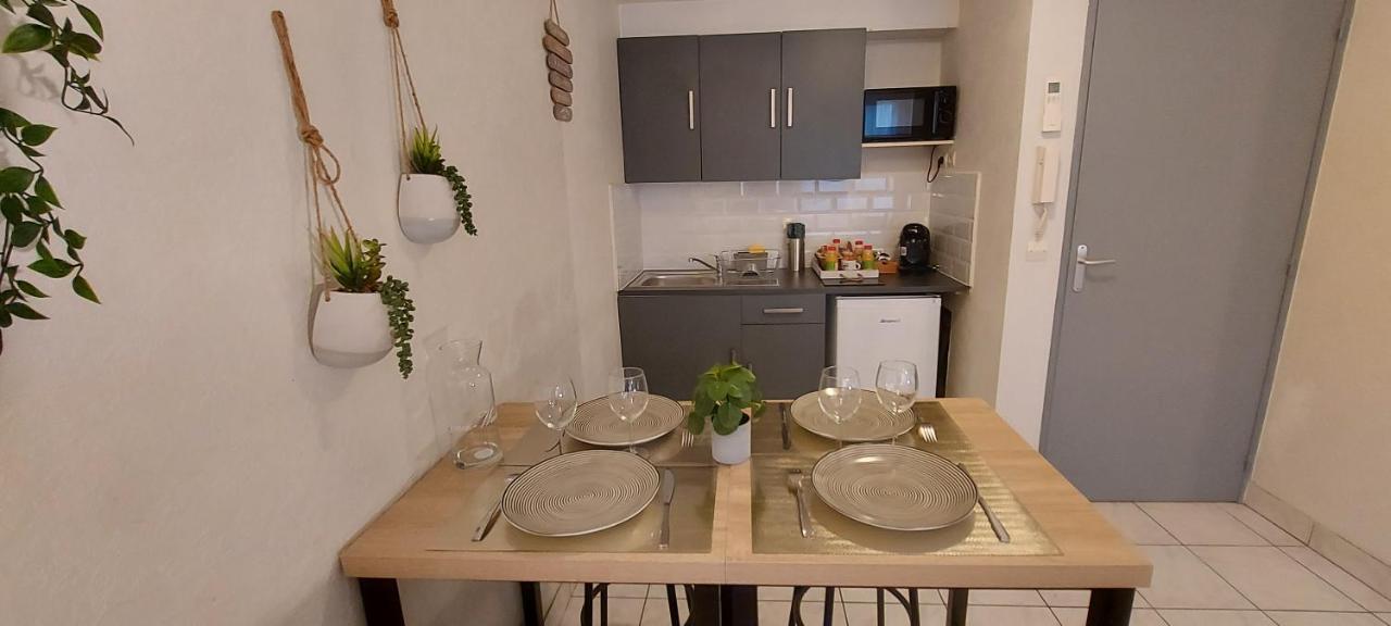 L'Escale : Duplex 4 Pers. Asterix, Aeroport Roissy Cdg, Paris Appartement Moussy-le-Neuf Buitenkant foto