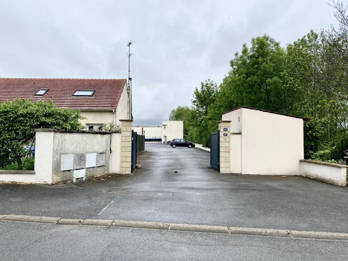L'Escale : Duplex 4 Pers. Asterix, Aeroport Roissy Cdg, Paris Appartement Moussy-le-Neuf Buitenkant foto