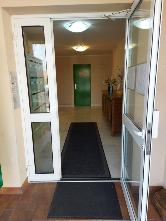 L'Escale : Duplex 4 Pers. Asterix, Aeroport Roissy Cdg, Paris Appartement Moussy-le-Neuf Buitenkant foto